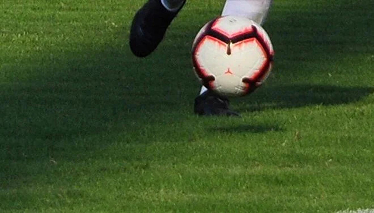 Trendyol 1. Lig'in 11. haftası, İstanbul futbolu için önemli bir mücadeleye sahne oluyor. Uzun süredir galibiyete hasret olan İstanbulspor, kendi taraftarı önünde formda ekip Pendikspor'u ağırlıyor. İki takımın da hedefi 3 puan olurken, maçın canlı yayın bilgileri ve ilk 11'leri futbolseverlerin gündeminde.