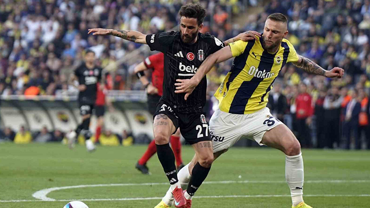 Süper Lig’de derbi heyecanı… Çıkışa geçmek isteyen Beşiktaş, bu akşam saat 20:00’da evinde ezeli rakibi Fenerbahçe’yi konuk edecek.