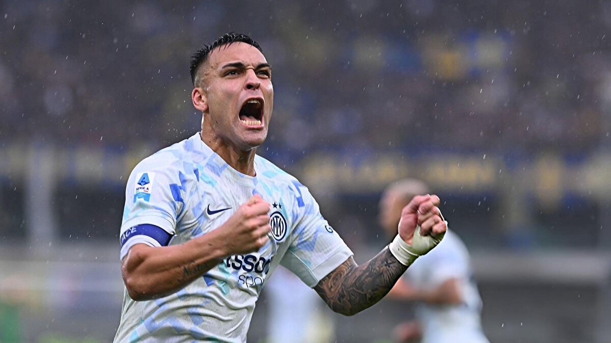 İtalya Serie'de zirve heyecanı devam ediyor. Inter deplasmanda Hellas Verona'ya konuk oldu. 