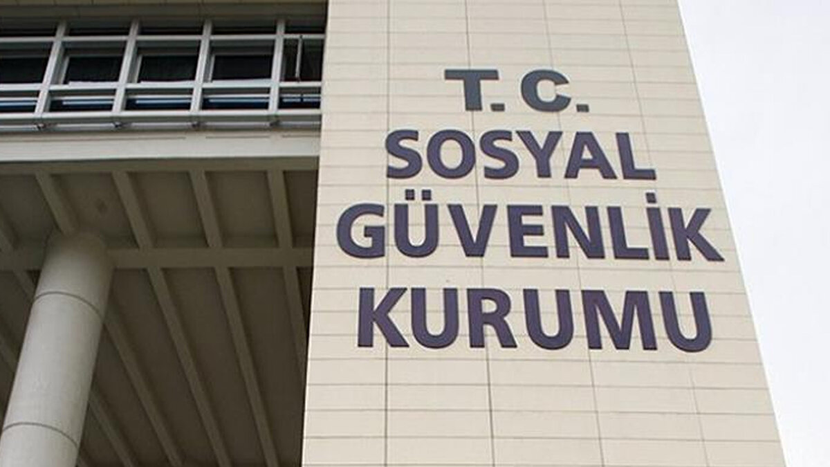 Düşük gelirli gruplara özel sigorta<br><br>Düşük gelirli esnaf, sanatkâr, çiftçi ve mevsimlik çalışanlar gibi gruplara özel sosyal sigorta programları hazırlanacak. Bu programlarla sosyal güvenlik şemsiyesi altına daha fazla kişinin girmesi hedefleniyor.