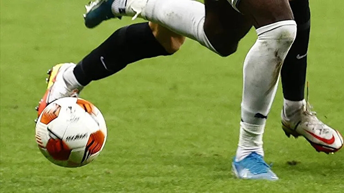 17:00<br>• West Ham – Newcastle / Premier Lig – beIN Sports 3 (Canlı)<br>• Kayserispor – Kasımpaşa – beIN Sports 2 (Canlı)<br>• Fiorentina – Lecce / Serie A – Tivibu Spor 1, S Sport 2 (Canlı)<br>• Rennes – Strasbourg / Ligue 1 – beIN Sports 4 (Canlı)<br>• Torino – Pisa / Serie A – S Sport Plus (Canlı)<br><br>17:30<br>• Köln – Hamburg / Bundesliga – Tivibu Spor 2, S Sport Plus (Canlı)