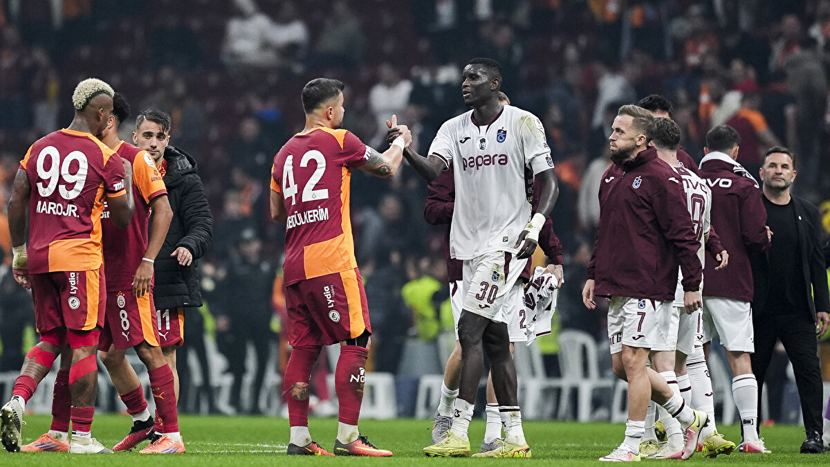 Maçın ardından Ahmet Çakar, Erman Toroğlu ve Levent Tüzemen çok çarpıcı yorumlar yaptı. Hakem Cihan Aydın’ın kararları doğru muydu? İşte yapılan o yorumlar…<br>