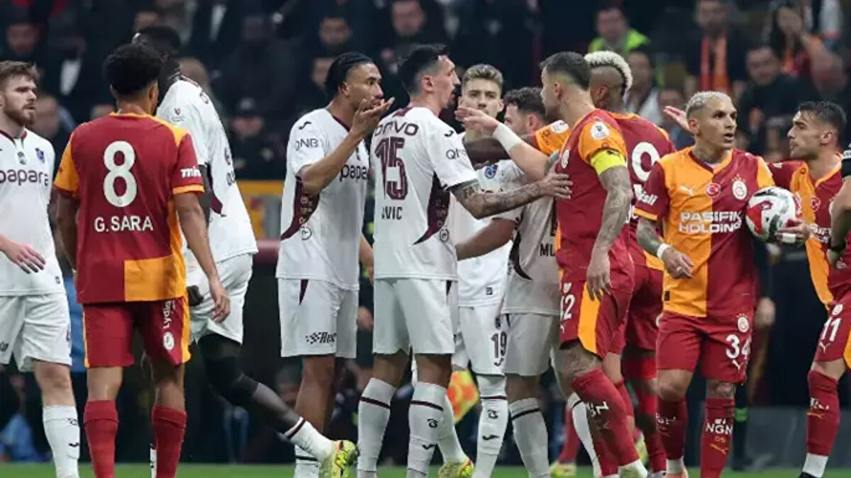 Bahattin Duran: Benim için de devam kararı doğru. Sağ eli doğal konumunda değil, oraya değse penaltı diyebilirdik, ancak sol eli doğal konumda.