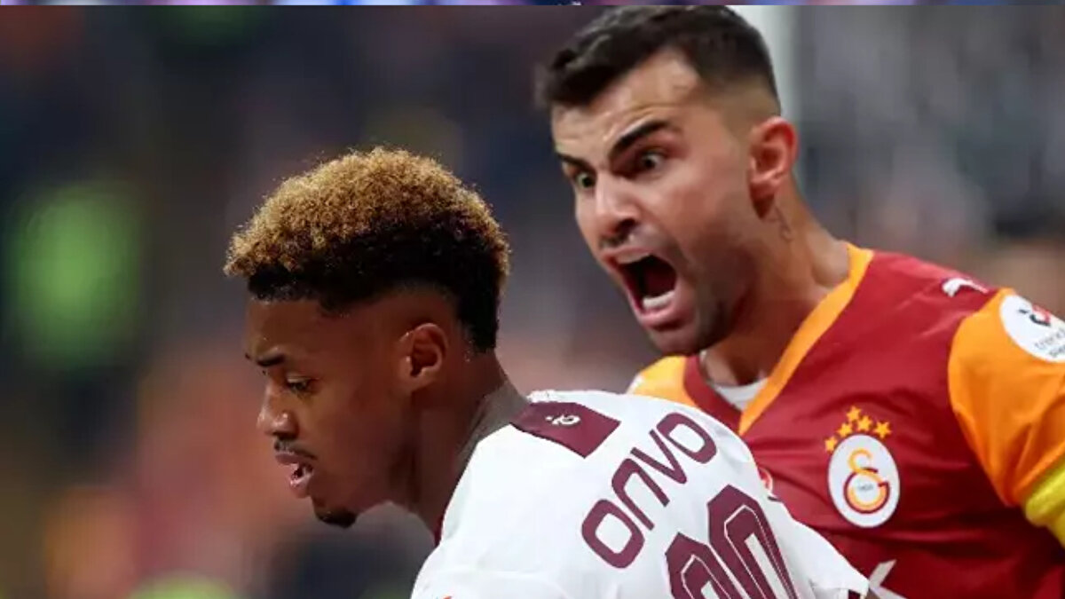 WAGNER PINA ELLE OYNUYOR MU?<br><br>Bahattin Duran: Burada topu uzaklaştırdıktan sonra kayarak elle oynuyor. Pozisyon ceza sahası dışında olduğu için penaltı değil. Ceza sahası içinde olsa da penaltı verilmezdi.