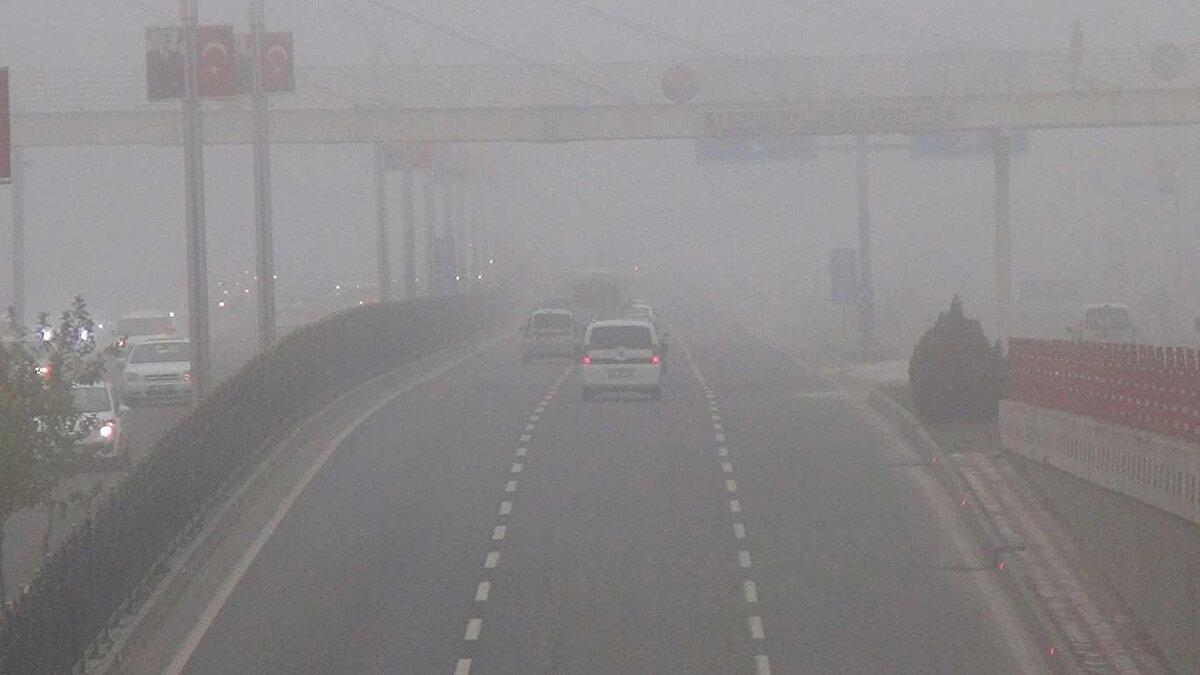 ORTA ve DOĞU KARADENİZ BÖLGESİ<br><br>Az bulutlu ve açık geçeceği tahmin ediliyor. Bölgenin iç kesimlerinde sabah ve gece saatlerinde pus ve yer yer sis hadisesi bekleniyor.<br><br>AMASYA: 21°C, Az bulutlu<br><br>RİZE: 18°C, Az bulutlu<br><br>SAMSUN: 19°C, Az bulutlu<br><br>TRABZON: 18°C, Az bulutlu