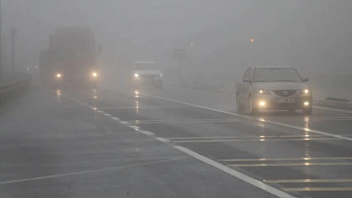 GÜNEYDOĞU ANADOLU BÖLGESİ<br><br>Az bulutlu ve açık geçeceği tahmin ediliyor. Bölgenin kuzeyinde sabah ve gece saatlerinde pus ve yer yer sis hadisesi bekleniyor.<br><br>DİYARBAKIR: 26°C, Az bulutlu ve açık<br><br>GAZİANTEP: 27°C, Az bulutlu<br><br>MARDİN: 24°C, Az bulutlu ve açık<br><br>SİİRT: 23°C, Az bulutlu ve açık