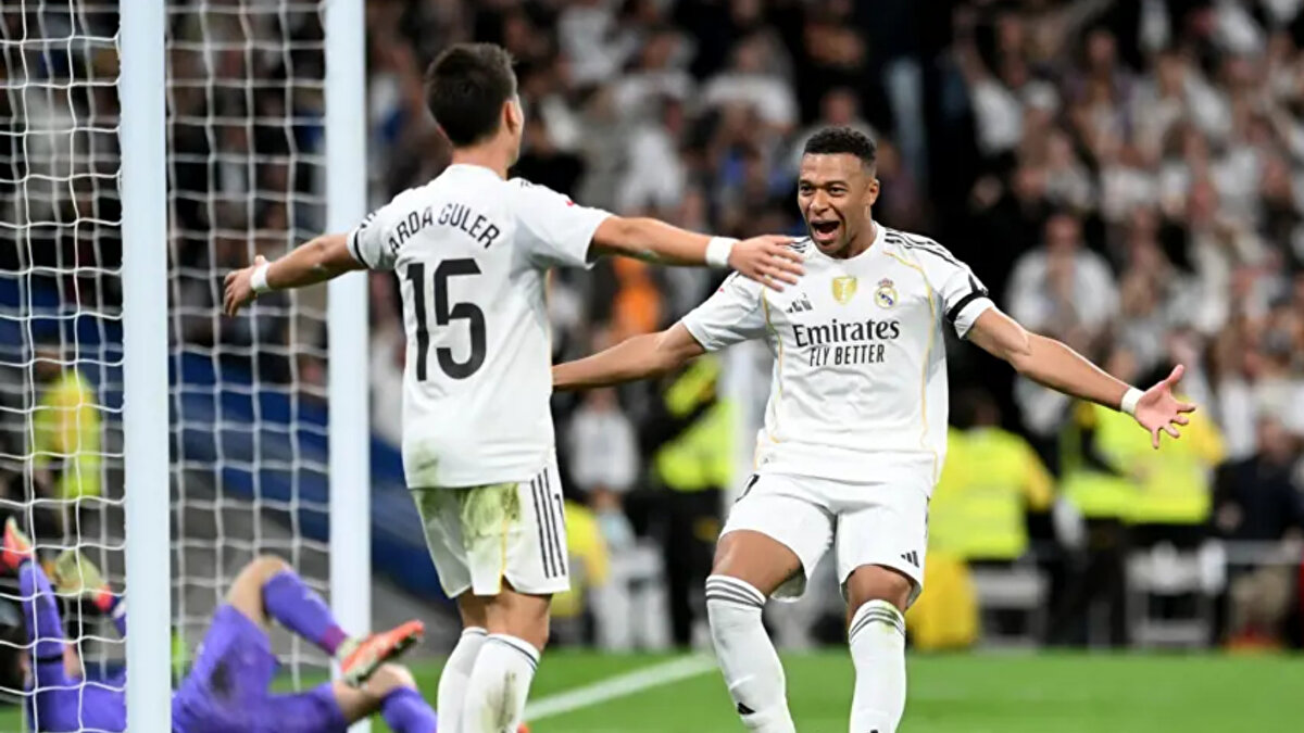 Arda Güler bu sezon eflatun beyazlı forma ile toplam 14 maça çıkarken 3 gol 6 asistlik performans sergiledi.