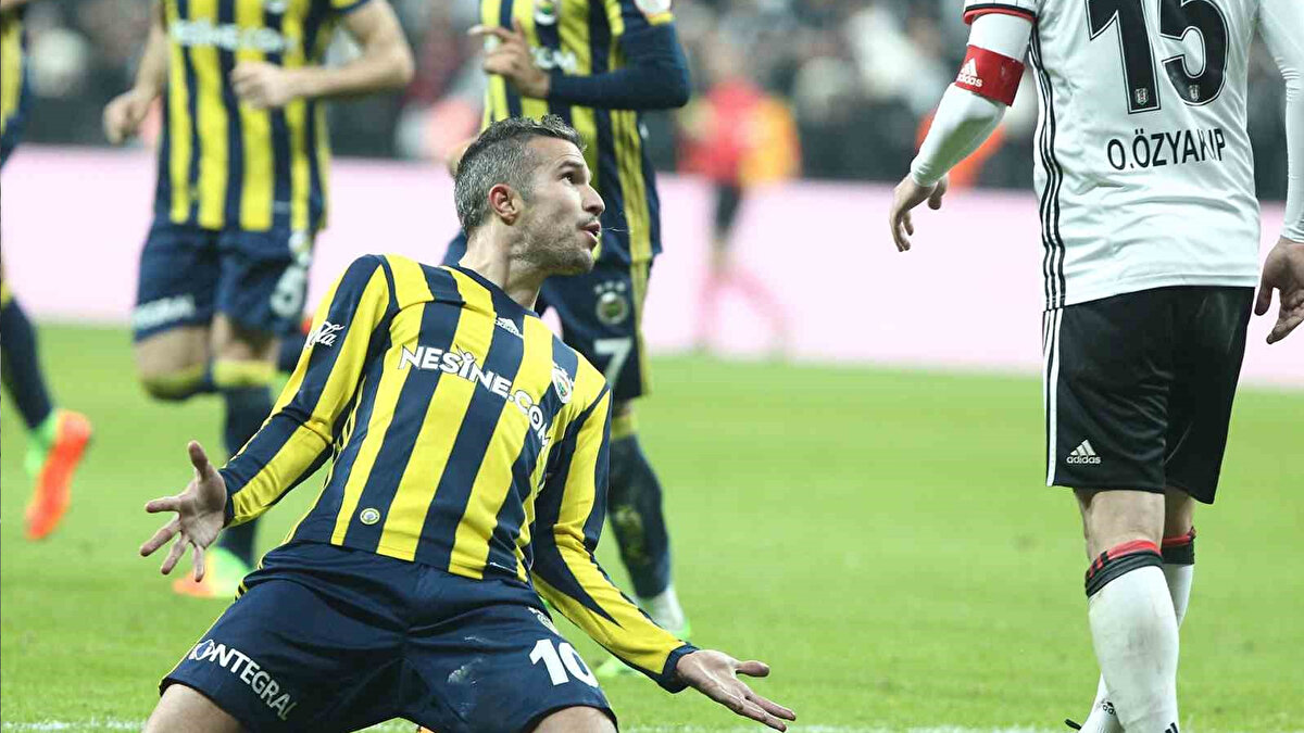 04/05/2025 → Fenerbahçe 0 - 1 Beşiktaş<br><br>07/12/2024 → Beşiktaş 1 - 0 Fenerbahçe<br><br>27/04/2024 → Fenerbahçe 2 - 1 Beşiktaş<br><br>09/12/2023 → Beşiktaş 1 - 3 Fenerbahçe<br><br>02/04/2023 → Fenerbahçe 2 - 4 Beşiktaş<br><br>02/10/2022 → Beşiktaş 0 - 0 Fenerbahçe<br><br>08/05/2022 → Beşiktaş 1 - 1 Fenerbahçe<br><br>19/12/2021 → Fenerbahçe 2 - 2 Beşiktaş<br><br>21/03/2021 → Beşiktaş 1 - 1 Fenerbahçe<br><br>29/11/2020 → Fenerbahçe 3 - 4 Beşiktaş