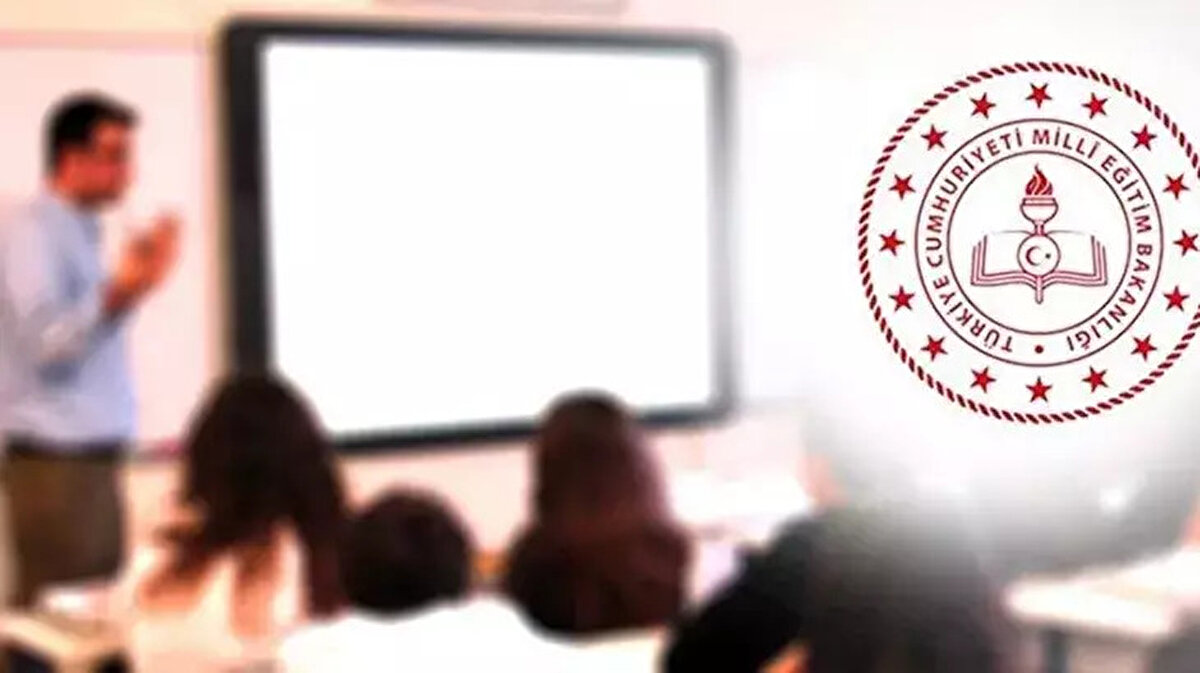 İLK ARA TATİL NE ZAMAN BAŞLIYOR? (KASIM 2025)<br><br>2025-2026 eğitim öğretim yılının ilk ara tatili Kasım ayında uygulanacak. MEB takvimine göre öğrenciler, 7 Kasım 2025 Cuma günü son ders zilinin çalmasıyla birlikte ara tatile girecek.<br><br>Hafta sonlarının da dahil edilmesiyle 9 gün sürecek olan ilk ara tatil, 17 Kasım 2025 Pazartesi günü okulların yeniden açılmasıyla sona erecek.