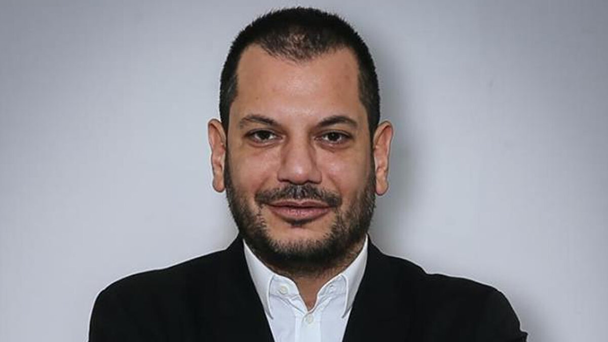 "Bu yükü 8 yıldır tek başıma taşıyorum"<br><br>Kulübün mali yükünü uzun süredir tek başına üstlendiğini belirten Doğan, "8 yıldır bu yükü tek başıma taşıyorum. Kimse bugüne kadar bana 'İyi misin' diye sormadı. Sağ olsunlar. Önemli değil. Bu yükü taşımaya devam edeceğiz. Ancak bu anlattıklarım gerçek." ifadelerini kullandı.