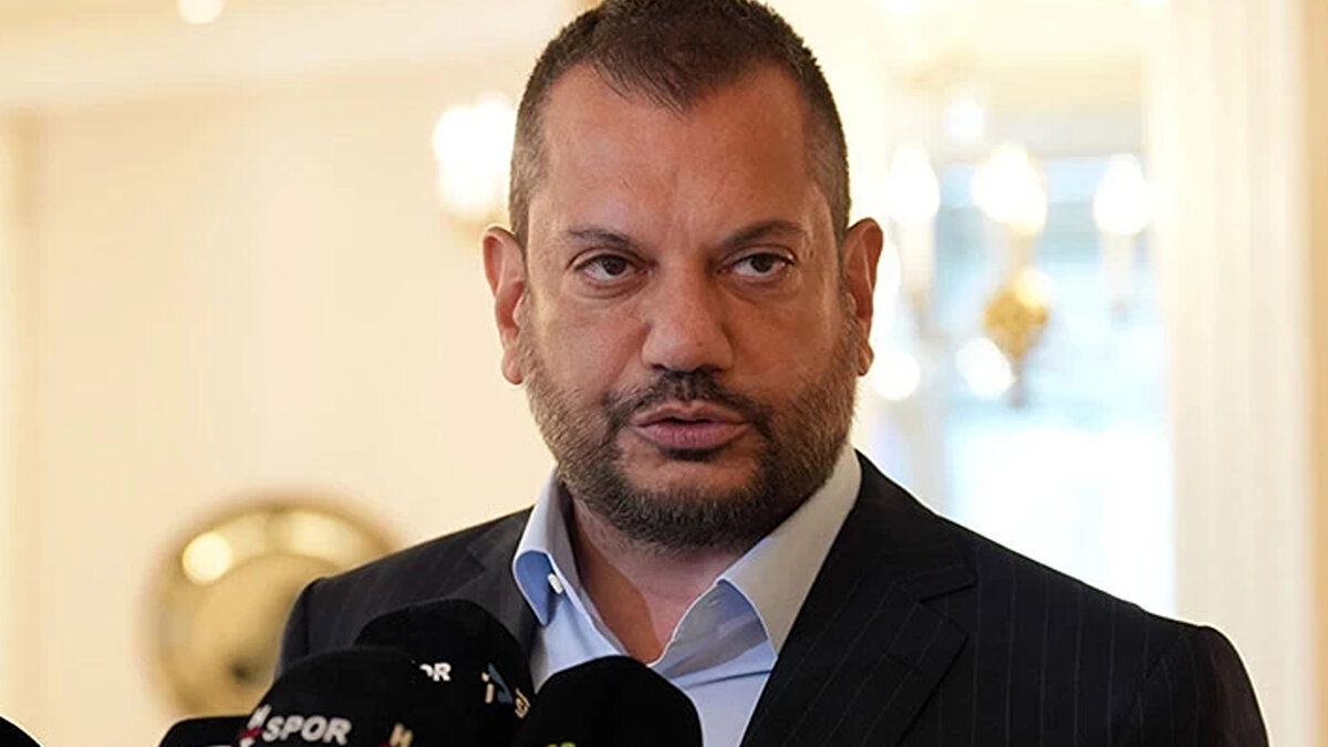 "Onana gerçeği nedir?"<br><br>Onana transferiyle ilgili iddialara değinen Doğan, yüksek maliyetin altını çizdi:<br><br>"Onana gerçeği nedir? 1 yıl önce 70 milyon euroya transfer edilen bir kaleciden bahsediyoruz. Üstelik yüksek bir maaşı var. Trabzonspor'un bu rakamları vermesi mümkün değil. Niye mümkün değil? Anlatayım. Rakiplerimizin sponsorları ve gelirleri çok yüksek, bizim ise değil. Biz kendimize bakarsak; formaları alan yok, locaları alan yok, kombine alan yok. Biz de buna göre davranmak zorundayız. Taşıma suyuyla değirmen bir yere kadar döner."