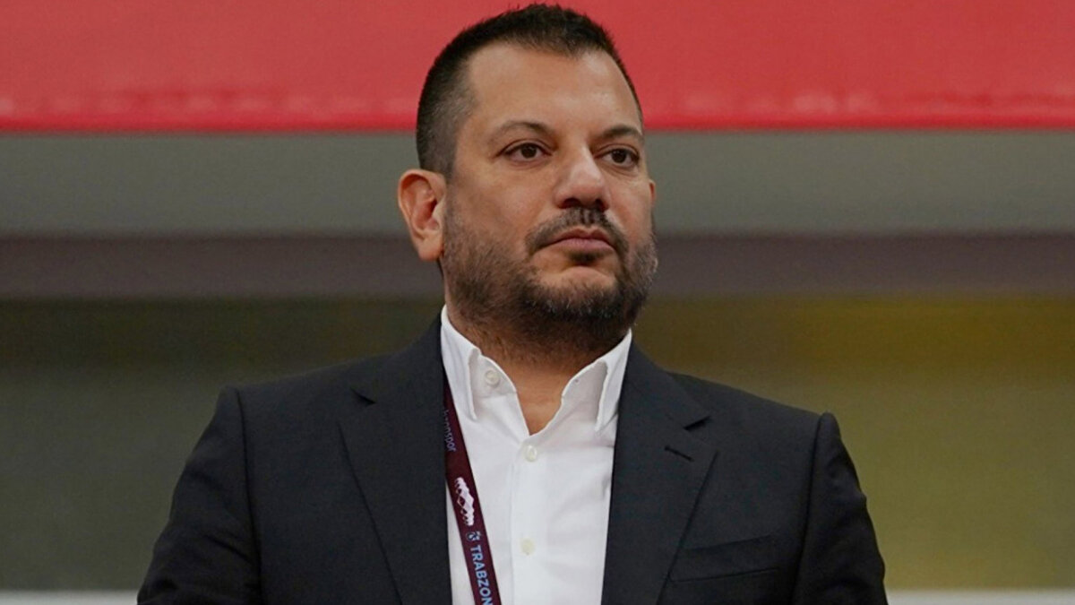 "19 scout ekibi Galatasaray maçında tribündeydi"<br><br>Galatasaray karşılaşması hakkında konuşan Ertuğrul Doğan, "Taraftarımız gerçekten çok iyiydi. Galip gelebilirdik berabere bitti. gelişen bir takımız genç bir takımız zaman içinde daha iyi olacak." dedi.