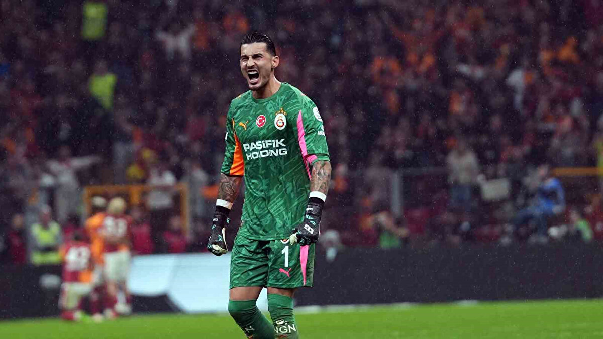 Galatasaray'ın muhtemel 11'i netleşmeye başladı. <br><br>Galatasaray'da kaleyi Uğurcan Çakır koruyacak. Deneyimli eldiven, gösterdiği performansla kısa sürede taraftarın sevgisini kazandı.