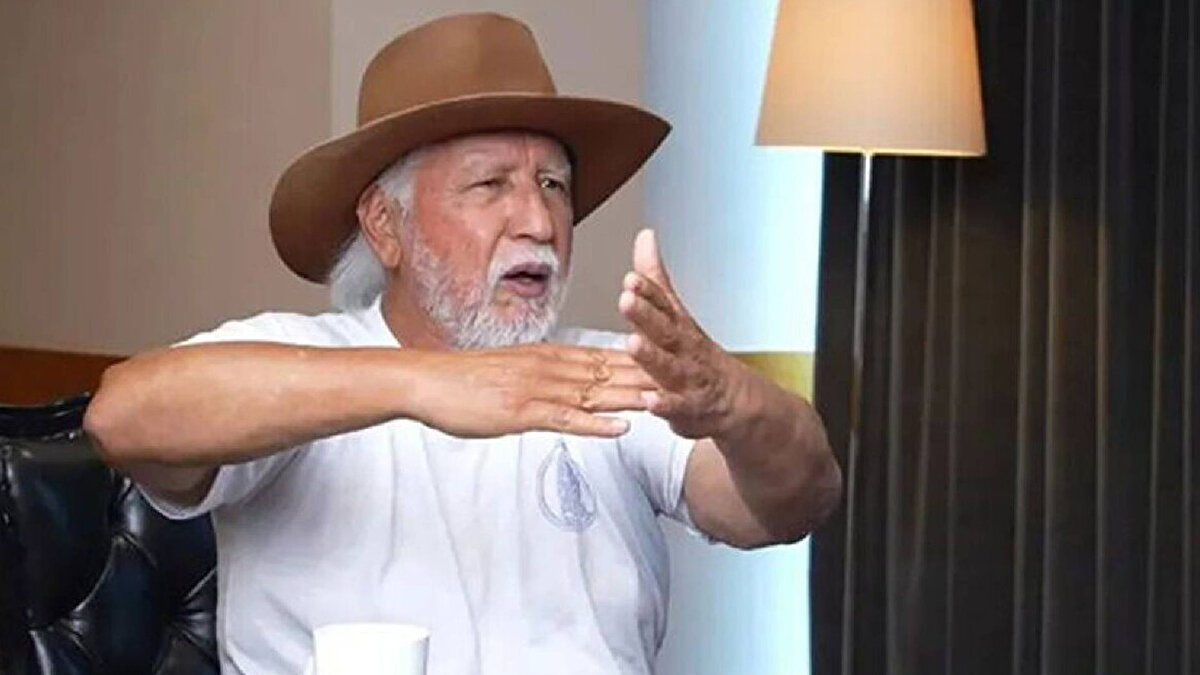 Şener Üşümezsoy, depremlerin güney yönünde ilerlediğini belirterek 6 büyüklüğünde yeni bir depremin olabileceğini söyledi.