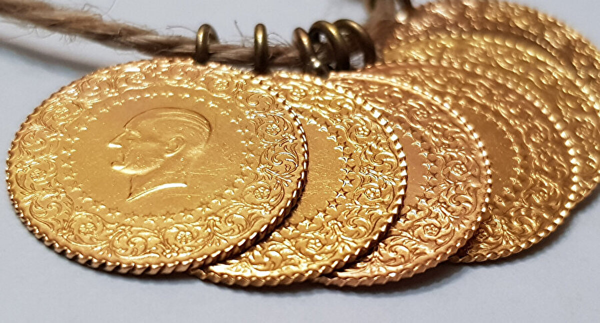 Uzmanlara göre hem Standard Chartered hem de Goldman Sachs’ın bu analizleri, altının 2026’ya kadar tarihi seviyelere çıkabileceği beklentisini güçlendiriyor.