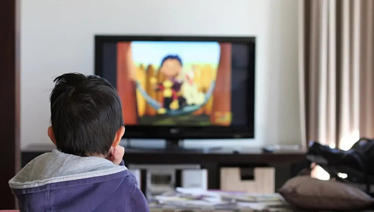 STAR TV – Yayın Akışı<br><br>07:00 İstanbullu Gelin<br>09:30 Songül ve Uğur ile Sana Değer<br>13:30 Nur Viral ile Sen İstersen<br>16:15 Söz<br>19:00 Star Haber<br>20:00 Kral Kaybederse<br>00:15 Sahipsizler<br>03:00 Yüksek Sosyete