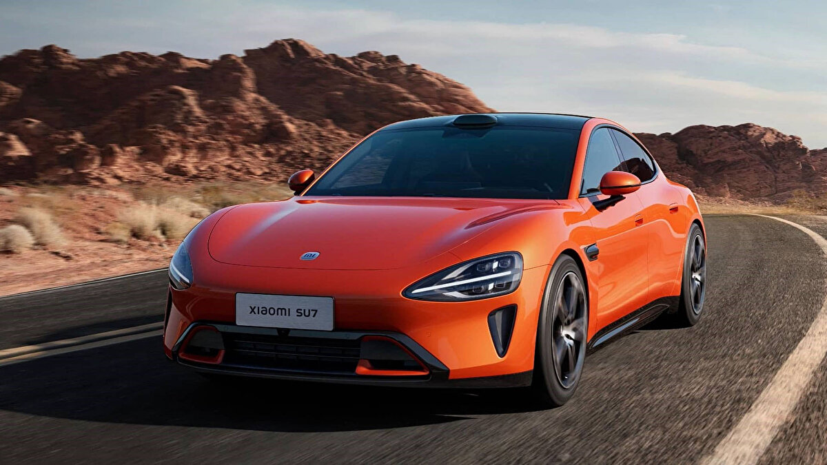 Sipariş yoğunluğu bazı bölgelerde bekleme süresini uzatıyor. Buna karşın üretim bantlarında vardiya planı genişliyor. Teslimatlar yerel pazarda ağırlık kazanırken dış pazarlara yönelik hazırlıklar hızlanıyor. Ölçek büyüdükçe birim maliyetler düşüyor ve rekabetçi fiyat aralığı korunuyor.