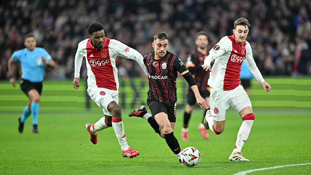 G.SARAY OCAK AYINDA AJAX'A MAĞLUP OLMUŞTU<br><br>Galatasaray, Ocak 2025'te Avrupa Ligi'nde karşılaştığı Ajax'a deplasmanda 2-1 mağlup olmuştu.