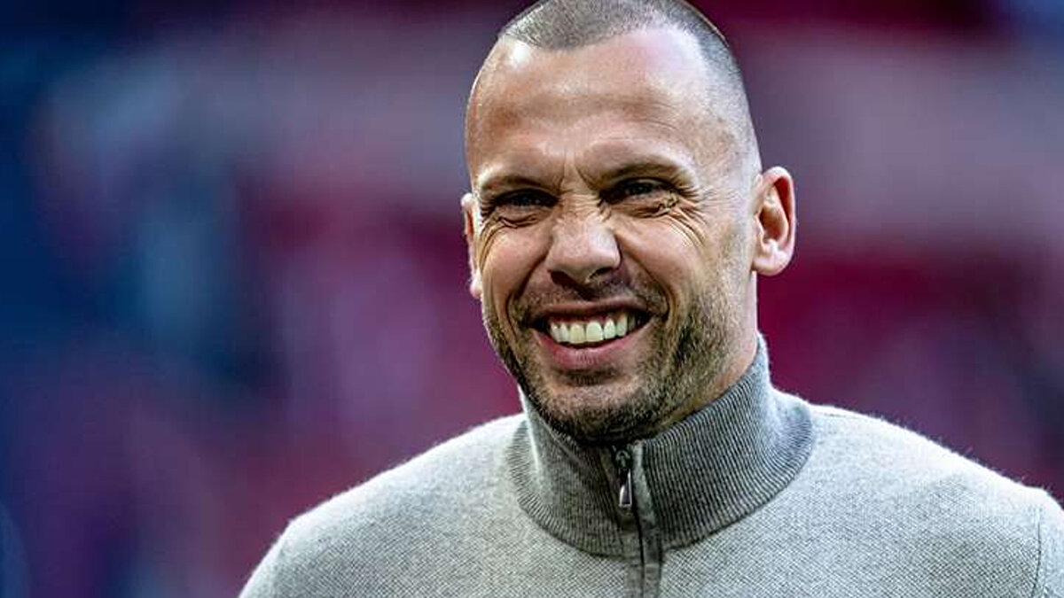 'ÇOK POZİSYON VERMEMEMİZ LAZIM'<br><br>Galatasaray'ın çok hızlı oyuncularının olduğunu ifade eden Heitinga, "Galatasaray'ın birçok maçını izledim. Galatasaray, liverpool'u kendi evinde yendi. Dışarda veya içerde oynamak çok farklı. Ama Galatasaray güçlü bir takım. Galatasaray'ın çok hızlı oyuncuları var. Çok maç oynadılar. Bu takıma çok pozisyon vermememiz lazım. Çok sıkı oynayıp, hiçbir şekilde top kaybetmemiz lazım. Genelde ilk yarıda Galatasaray, çok daha iyi oynuyor. Çok iyi gol atan bir oyuncusu var. Çekişmeli bir maç olacak" ifadelerinde bulundu.