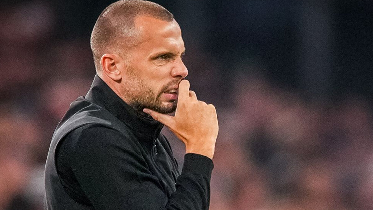 'YARIN İYİ BİR TAKIM OLDUĞUMUZU GÖSTERMEMİZ LAZIM'<br><br>İyi hazırlandıklarına değinen John Heitinga, "Çok iyi ve güçlü bir takıma karşı oynayacağız. Bizde çok fazla değişiklikler oldu. Birçok oyuncu gitti. Yeni oyuncular geldi. Takım tam olarak bir harmoni içerisinde oynamayacaktır. Yarın iyi bir takım olduğumuzu, iyi oyunculara sahip olduğumuzu göstermemiz lazım. İyi hazırlandık. Puan almak istiyorsak yarın bu olacaktır" diye konuştu.