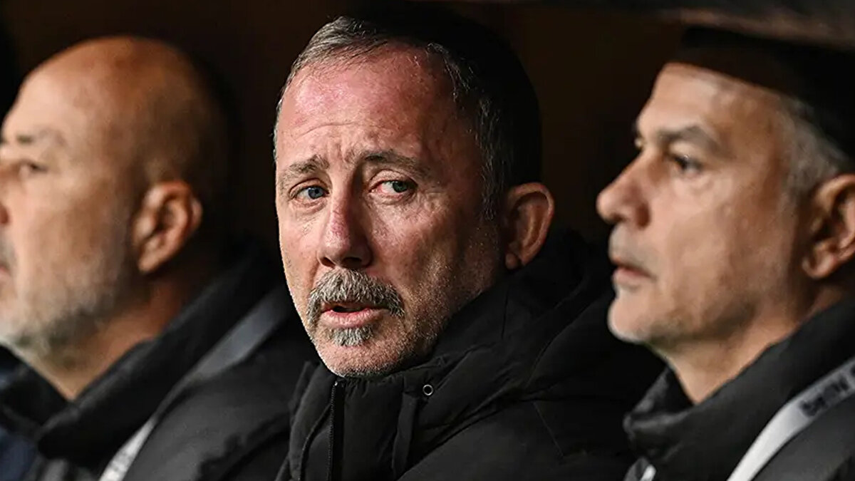 "PROBLEMİMİZ YOK"<br><br>Serdal Adalı, "Sergen Hocamız ile ilgili birçok şey söyleniyor. Sergen Hocamız görevinin başındadır ve en ufak bir problemimiz yoktur." dedi. 