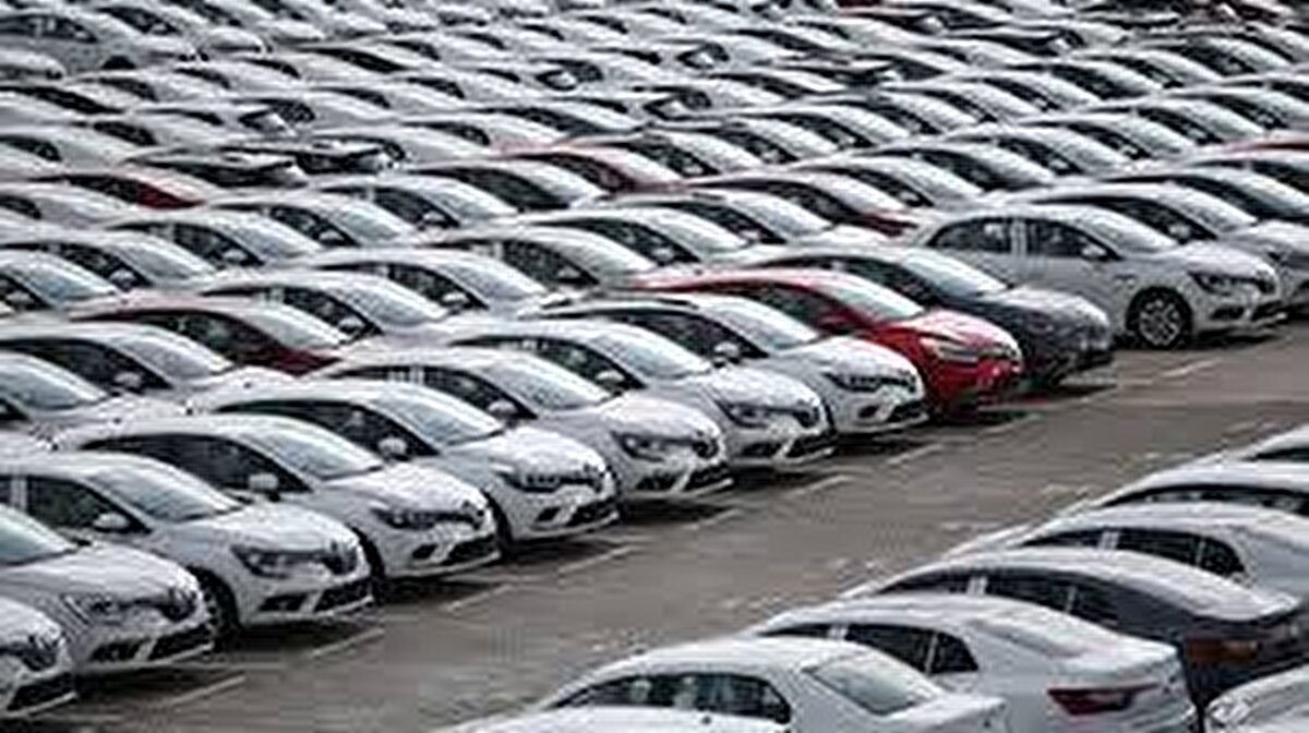 2025 Ekim ayında otomobil satışları bir önceki yılın aynı ayına göre yüzde 19,87 artarak 90.695 adet, hafif ticari araç pazarı yüzde 17,78 artarak 25.454 adet oldu.