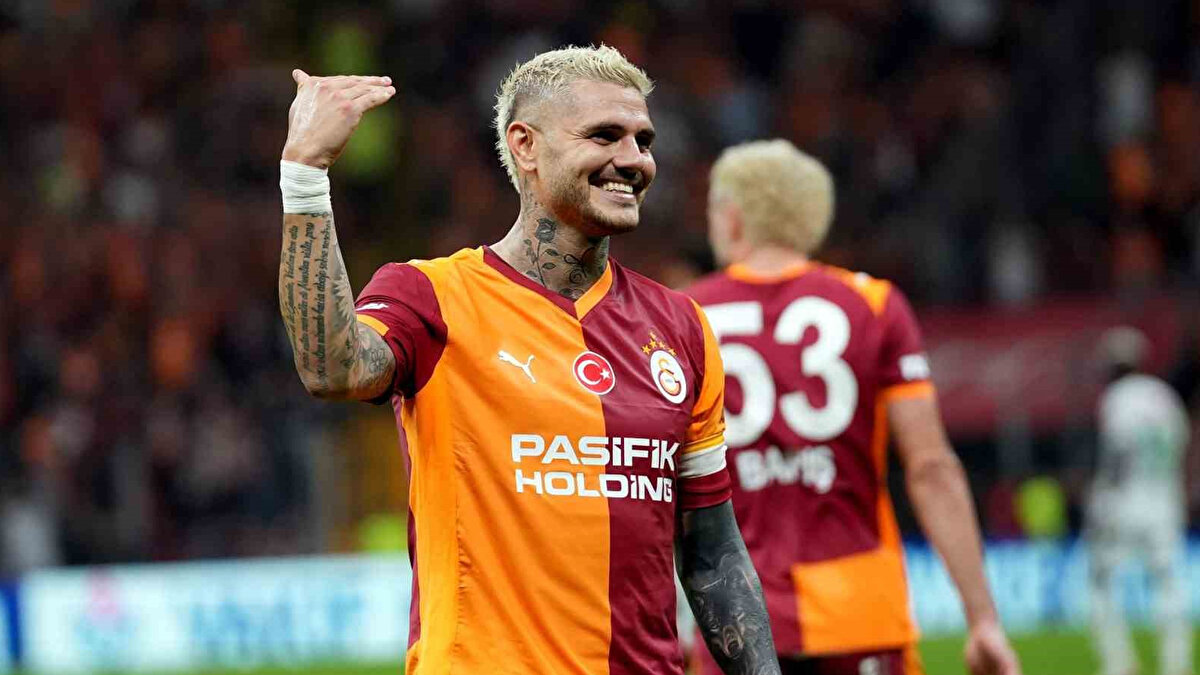 ICARDI YEDEK BAŞLAYACAK<br><br>Galatasaray'da Okan Buruk, forvette Osimhen'e görev verecek. Mauro Icardi'nin ise maçın gidişatına göre ikinci yarıda oyuna girmesi bekleniyor. 