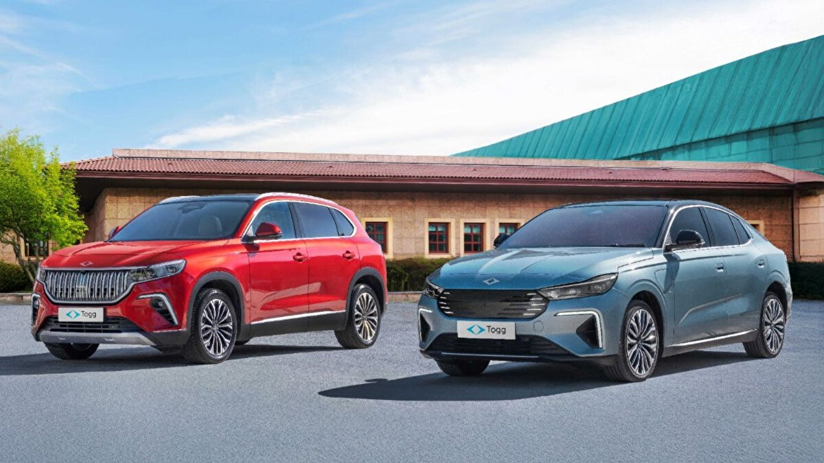 Kurumsal Kullanıcılar: 1.900.000 TL’ye kadar kredi imkânı, %2,75 faiz oranı ve 48 ay vade fırsatı.<br><br>Tüm finansman ve sipariş işlemleri, Togg’un resmi dijital platformu Trumore uygulaması üzerinden tek tıkla gerçekleştirilebiliyor.