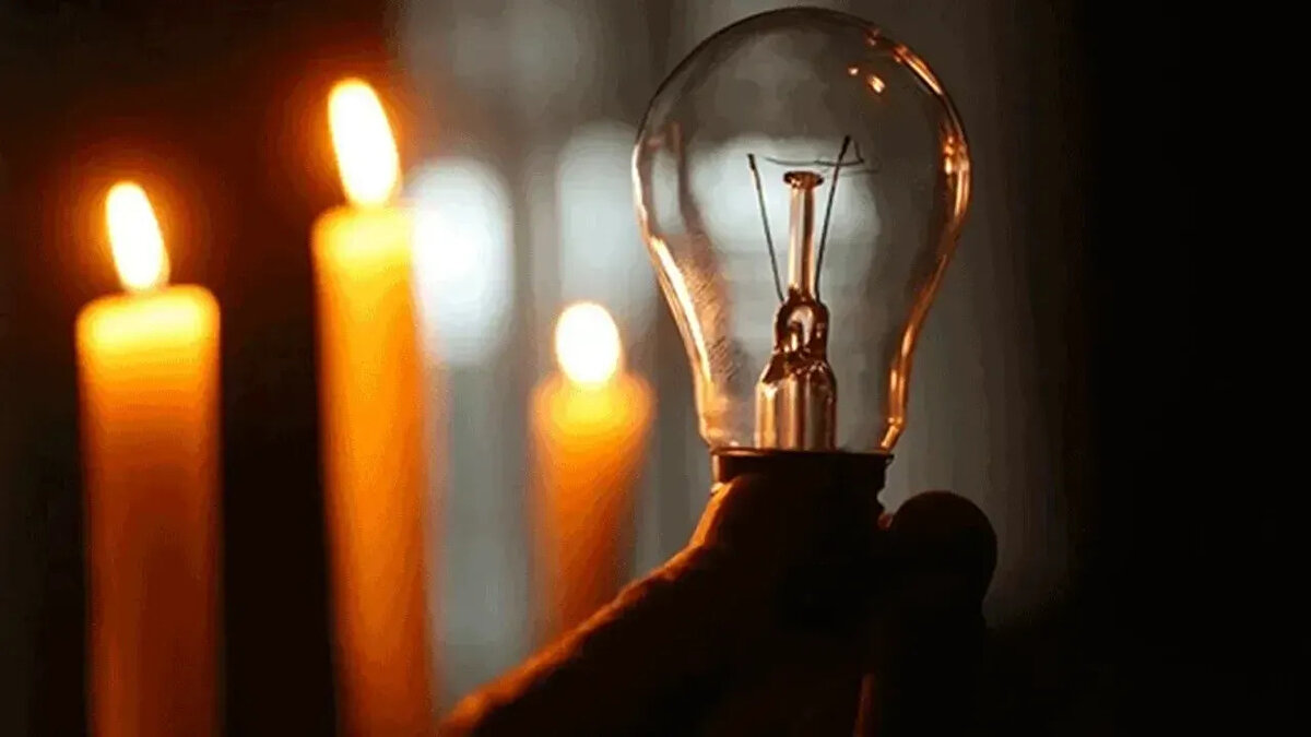 Osmangazi Elektrik Kesintisi (4 Kasım)<br>Saat Aralığı: 13.00 - 14.00<br><br>Kesinti Nedeni: Abone bağlama<br><br>Mahalle: Demirtaş Sakarya<br><br>Etkilenen Sokaklar: 21. Bahçe, 6. Neşe, Akçaköy, 1014, 74, 1005, 1. Zafer, Akçaköy 2. Aralık, 16, Akçaköy 1. Aralık