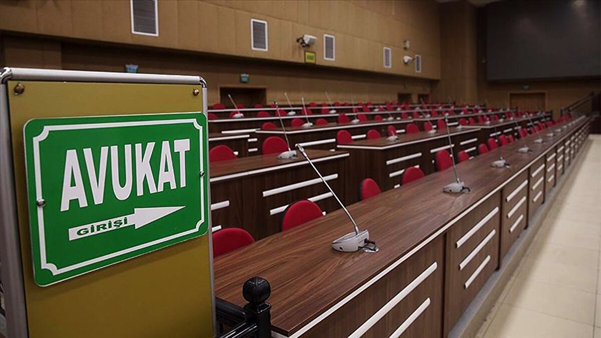 Kira sözleşmesi gibi belgelerin hazırlanması 8 bin TL, tüzük, vasiyetname veya vakıf senedi gibi belgelerin hazırlanması 32 bin TL, şirket ana sözleşmesi veya birleşme-devir işlemleriyle ilgili sözleşmelerin hazırlanması ise 21 bin TL olarak tarifede yer aldı.