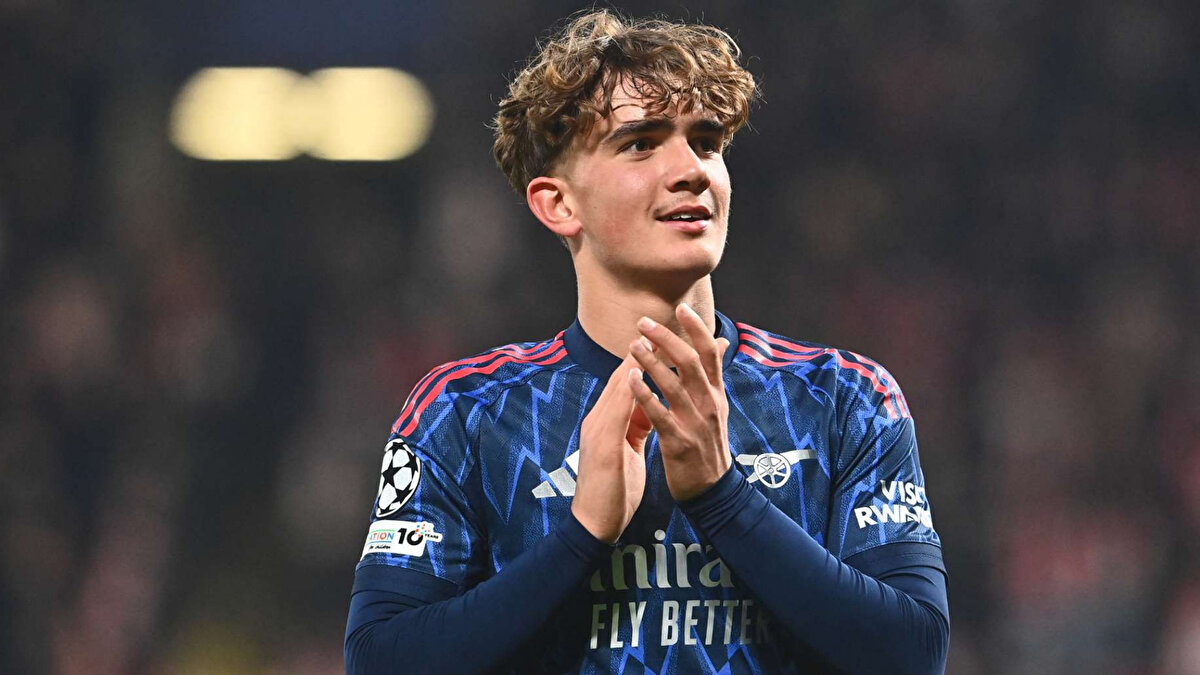 Mikel Arteta'nın öğrencilerinden Max Dowman oyuna 75. dakikada girerek bir rekor kırdı.