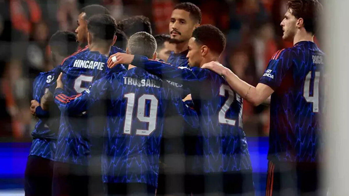 UEFA Şampiyonlar Ligi’nin dördüncü maçında Arsenal, konuk olduğu Slavia Prag’ı 3-0 mağlup edip yoluna 4'te 4 yaparak devam etti. 