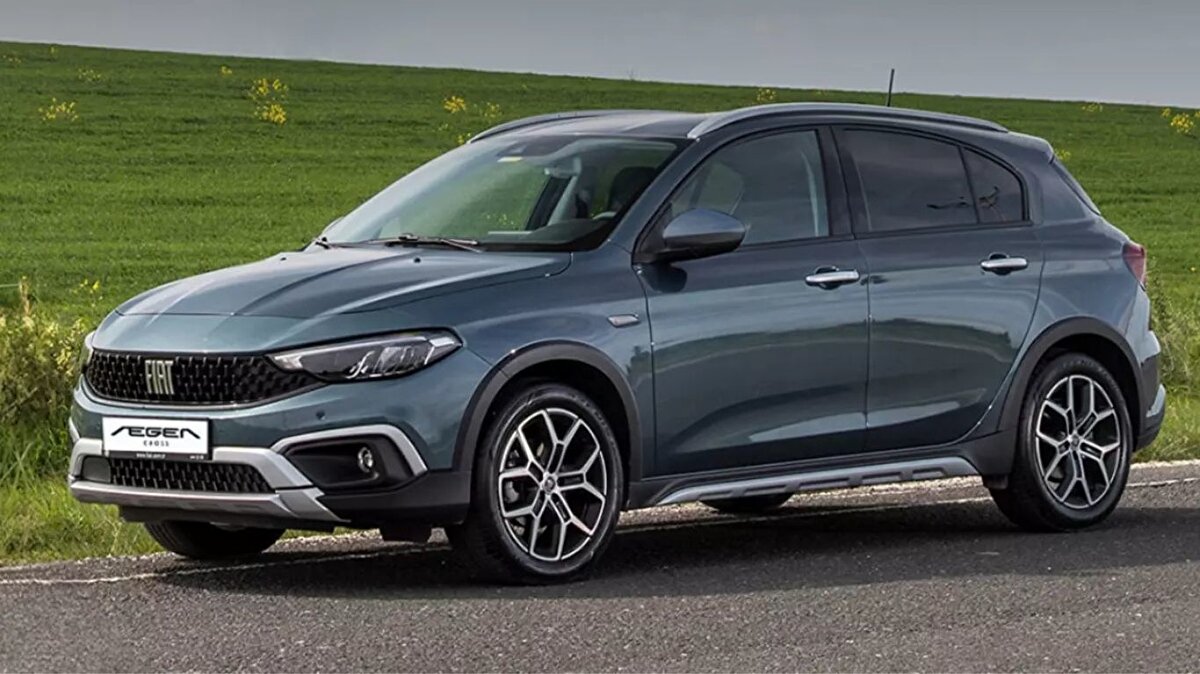 Egea Cross<br><br>1.4 Fire 95 HP Benzinli Street (Manuel) → 1.134.900 TL<br><br>1.6 MJet 130 HP Dizel Otomatik → 1.765.900 TL<br><br>Opsiyon Paketleri:<br><br>Ücretli Renkler: +10.290 TL<br><br>Konfor Paketi: +19.440 TL