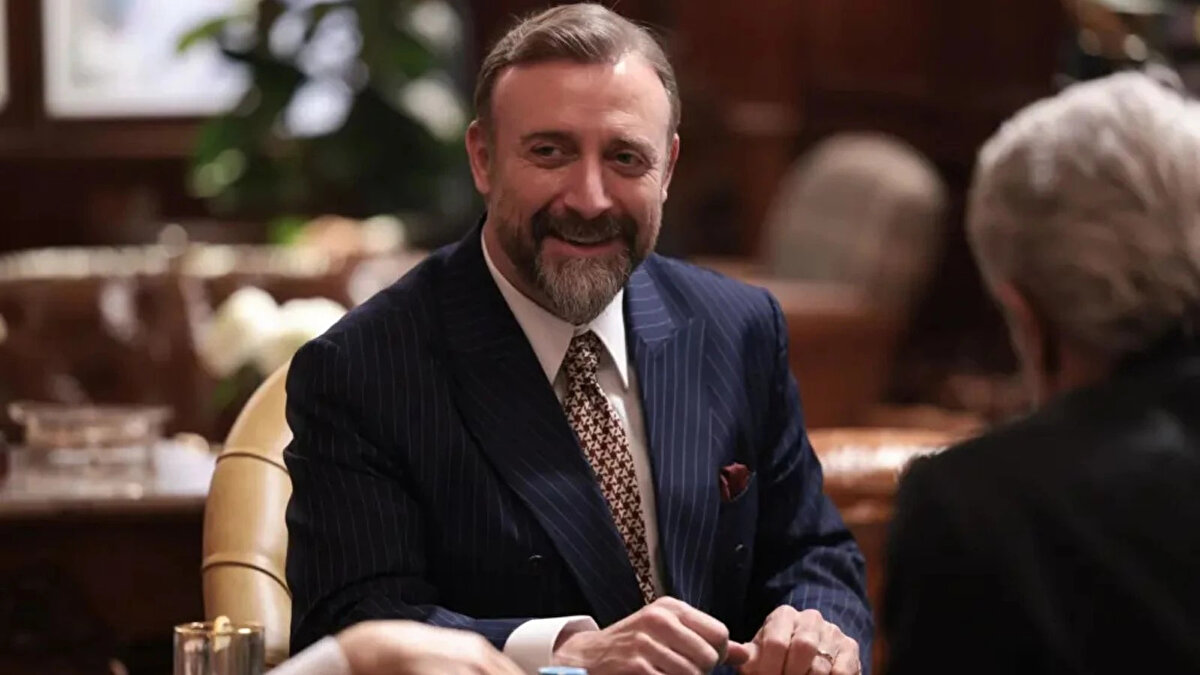 Dizinin Başlıca Oyuncuları:<br><br>Halit Ergenç<br><br>Merve Dizdar<br><br>Aslıhan Gürbüz<br><br>Nilperi Şahinkaya