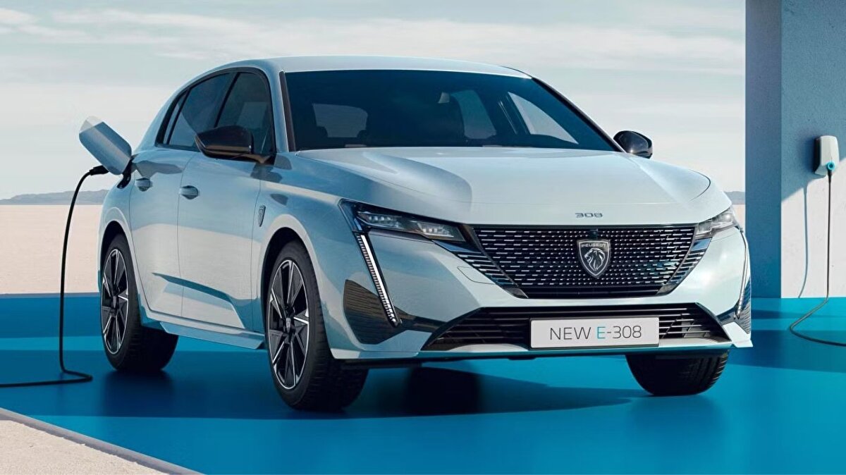 Peugeot E-308<br><br>Yeni E-308 GT 115 kW → 2.381.000 TL