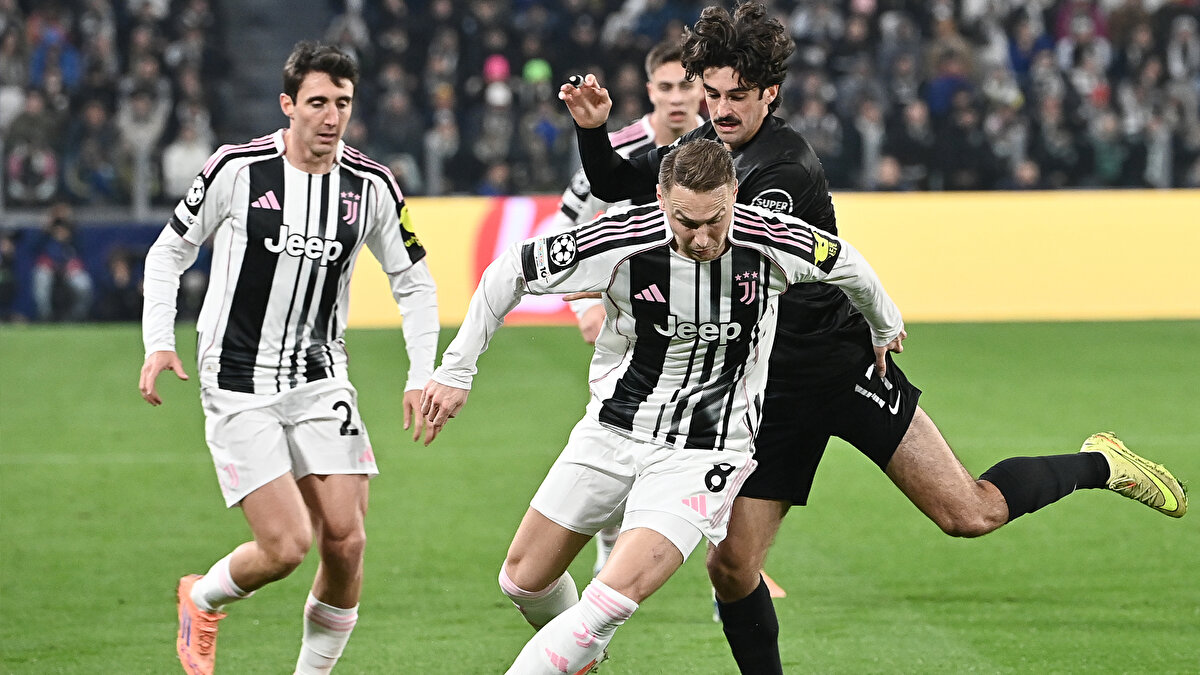 KENAN YILDIZ'A S. LİZBON ENGELİ<br><br>Milli futbolcu Kenan Yıldız’ın 11’de başladığı Juventus - Sporting maçında kazanan çıkmadı.