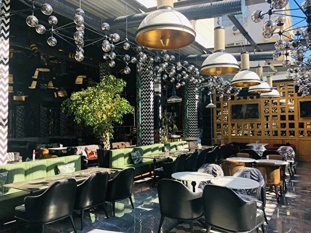 Olayı araştıran güvenlik birimleri, saldırının tesadüf olmadığını belirledi. İtalya’nın Milano kentinde tutuklu bulunan Barış Boyun’un yönettiği Boyunlar Silahlı Suç Örgütü ile bağlantı tespit edildi.