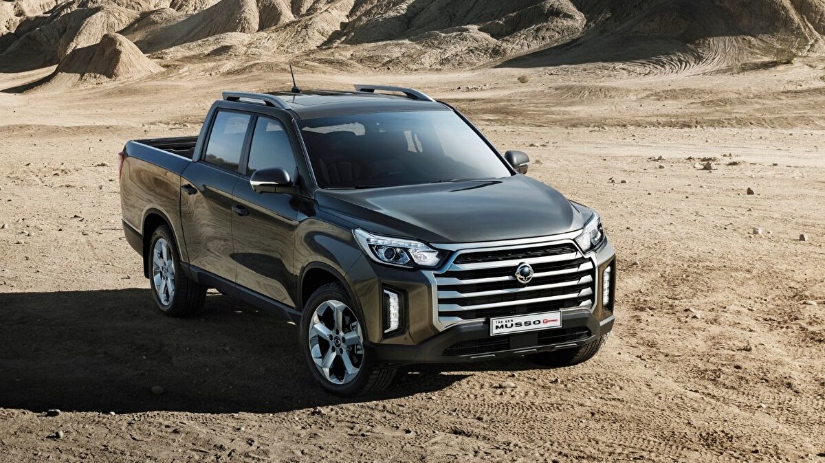 SsangYong Musso Grand<br><br>D2.2 4x2 A/T Platinum Plus (2025 GSR) → 1.914.064 TL<br><br>D2.2 4x4 A/T Platinum Plus (2025 GSR) → 2.800.170 TL