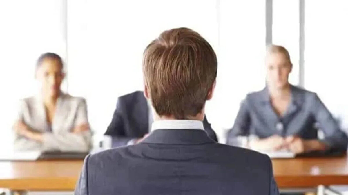 Yeni düzenlemelerle birlikte hükümetin hedefi; yüksek verimlilik, kaliteli kamu hizmeti ve liyakate dayalı insan kaynağı oluşturmak.