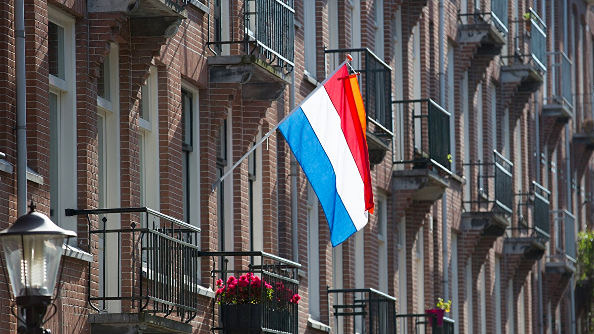 9. 🇳🇱 Hollanda: 187 saat