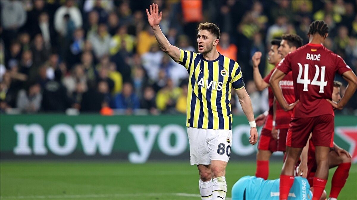 Fenerbahçe’deki yükselen performansıyla dikkat çeken İsmail Yüksek’e, Brighton’un ardından Atletico Madrid ve Borussia Dortmund talip oldu. Oyuncunun piyasa değeri 11 milyon Euro.