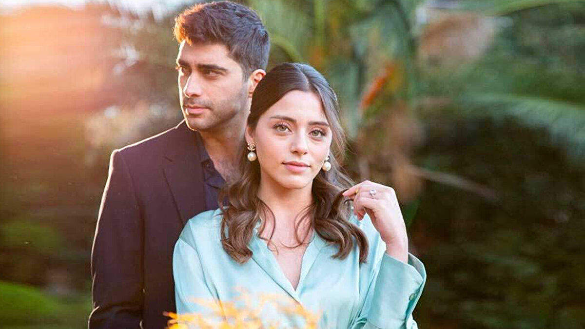 114. bölümde 6 aylık bir zaman atlamasının yaşanacağı Kızılcık Şerbetine başarılı oyuncu Seray Kaya, güçlü bir iş kadını "Başak" karakteriyle katılıyor. Kaya'nın canlandıracağı Başak karakteri, dizide önemli bir denge unsuru olacak.