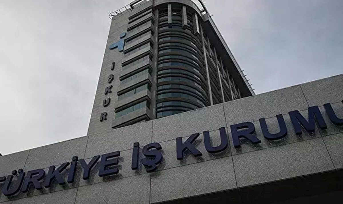 Başvuruya ilişkin kadro detaylarında bulunan bilgiler:<br><br>Unvan<br><br>Sınıf – derece<br><br>KPSS puan türü<br><br>KPSS taban puanı<br><br>Nitelik kodları<br><br>Diğer özel koşullar