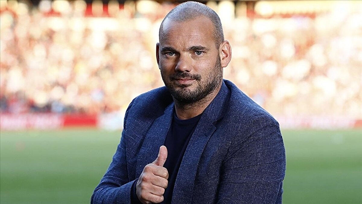 Şampiyonlar Ligi’nin 4. haftasında Galatasaray, Hollanda’da Ajax’a konuk olacak. Eski Galatasaray ve Ajax oyuncusu Wesley Sneijder, mücadele öncesinde sarı-kırmızılı takımı değerlendirdi.