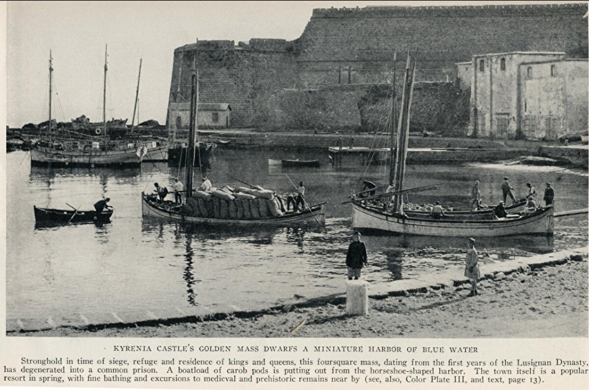 “Girne Kalesi'nin altın kütlesi, minyatür bir mavi su limanını gölgede bırakıyor”