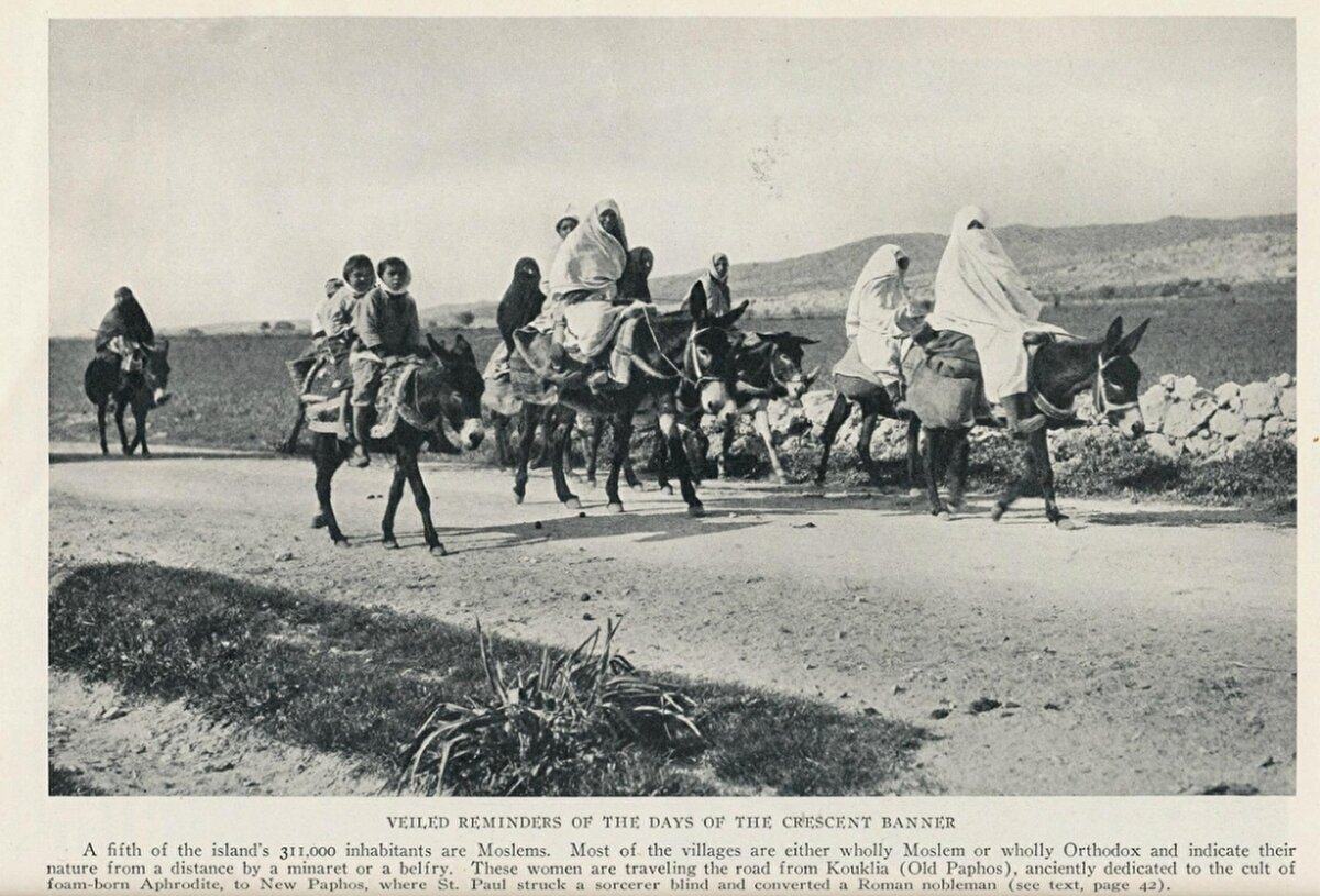 “Hilal sancağı günlerinin örtülü hatırlatmaları”