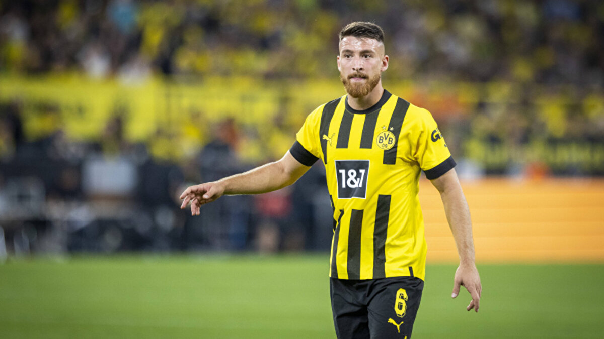 Borussia Dortmund'da UEFA listesine yer almayan Salih Özcan, bu sezon 4 resmi maçta sadece 21 dakikasüre aldı. 