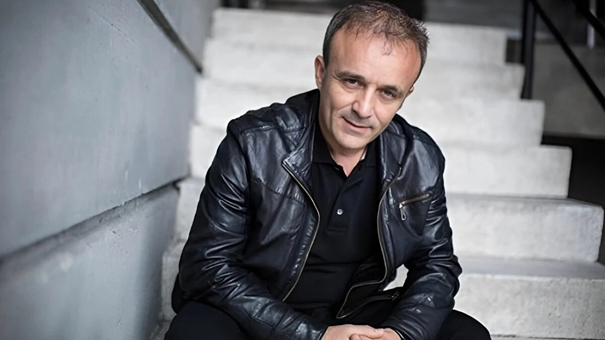 Yavuz Oğhan evli mi?<br><br>Yavuz Oğhan evlidir. Eşi, uzun yıllar Başbakanlık muhabirliği yapmış olan Şehriban Oğhan’dır. Çiftin iki çocuğu bulunmaktadır.