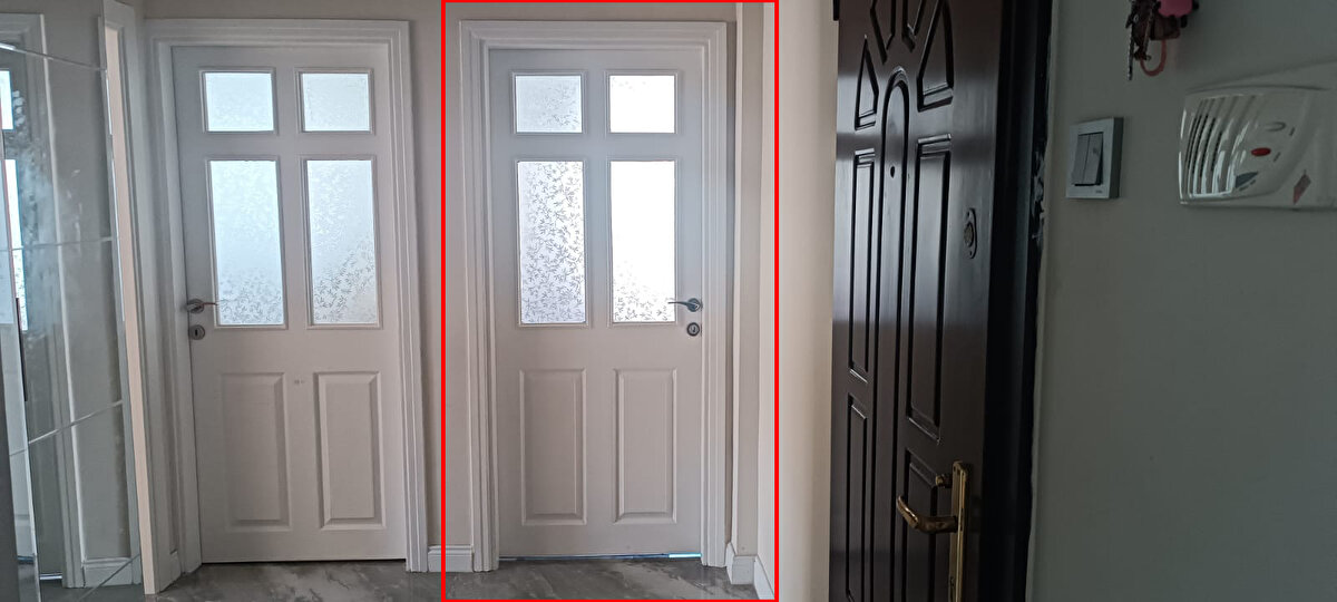 "Bununla alakalı yasal yollara başvurabileceğini de müvekkilime söylüyor. Müvekkil sonra bana geldiğinde biz tabii olayı inceliyoruz. Burada yasal süreç içerisinde ‘el atmanın önlenmesi’ davası açıyoruz karşı daire sahibine."