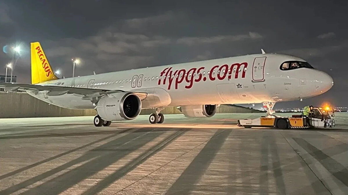 Milyonlarca yolcunun yakından takip ettiği Pegasus yurt dışı uçak bileti kampanyası için son saatlere girildi. 5 Kasım 2025'te başlayan ve büyük ilgi gören kampanya, bugün (6 Kasım 2025 Perşembe) saat 23.59'da sona erecek. Pegasus BolBol üyelerine özel sunulan bu fırsatla, seçili yurt dışı hatlarında uçak biletleri 20€’dan başlayan fiyatlarla satışa sunuldu. Kampanya, toplam 100.000 koltuk ile sınırlı.